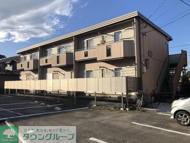 エントランス　駐車場