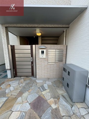 エントランス　清潔なエントランスです