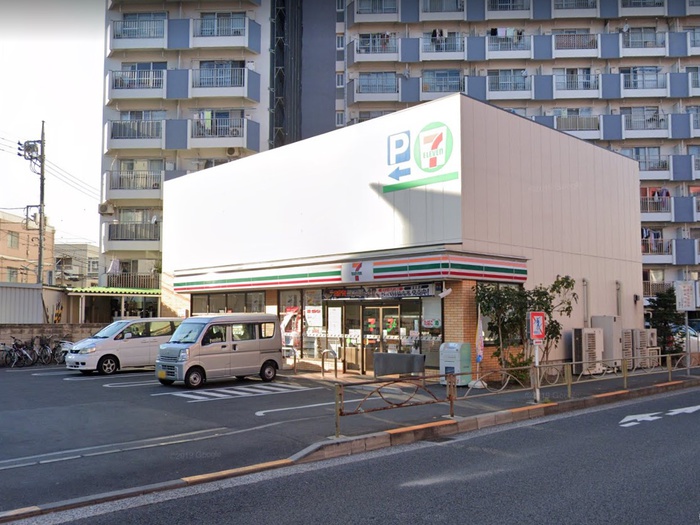 コンビニ　セブンイレブン（コンビニ）まで92m