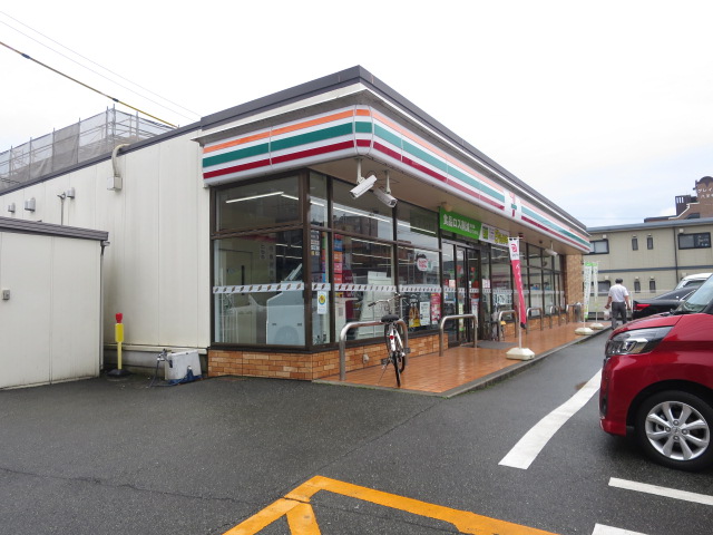 コンビニ　セブンイレブン 熊本八王寺町店（コンビニ）まで400m