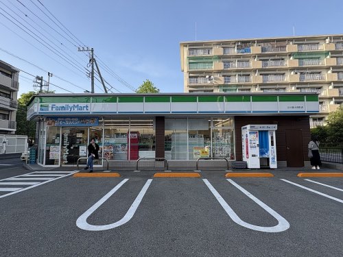 コンビニ　ファミリーマート 立川富士見町店（コンビニ）まで561m