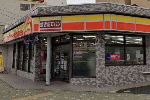 コンビニ　デイリーヤマザキ 岩塚駅店（コンビニ）まで189m
