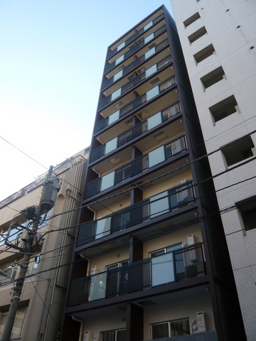 建物外観　高級感のある外観に室内廊下のマンションです