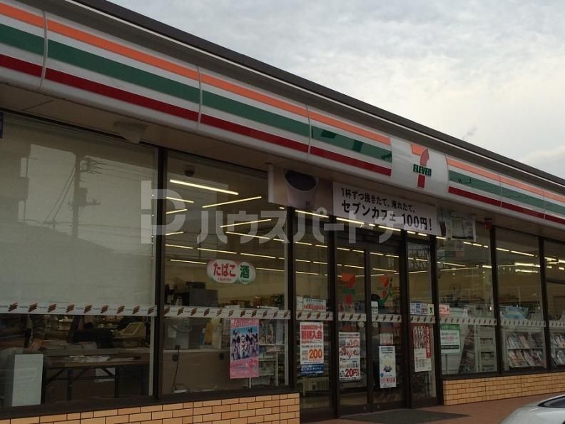 コンビニ　セブンイレブン船橋市場店（コンビニ）まで530m