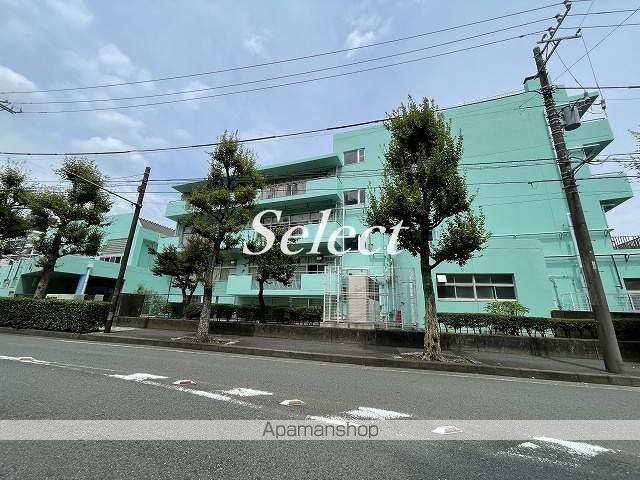 小学校　横浜市立南太田小学校（小学校）まで273m
