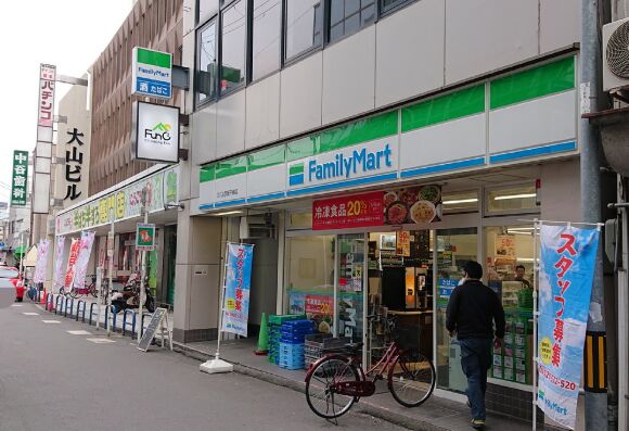 コンビニ　ファミリーマートスバル京阪千林店（コンビニ）まで206m