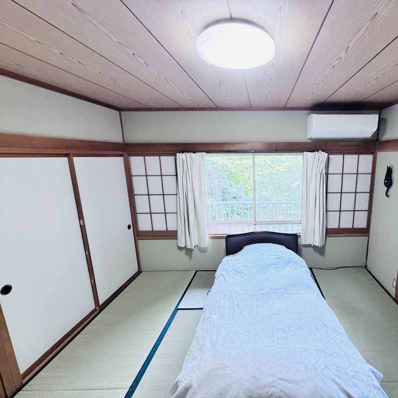 その他部屋・スペース　8畳の和室。エアコンがついているので、冬でも暖かく過ごせます