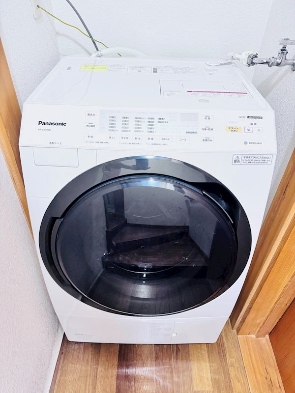その他設備　乾燥機付きのドラム式洗濯機。冬場の乾きにくい日にも助かります