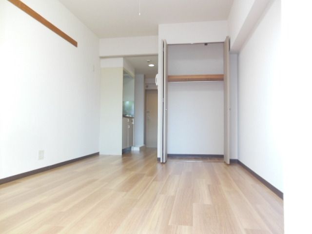 居室・リビング　★キレイなフローリングのお部屋です★