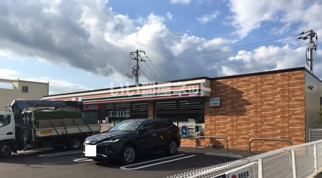 コンビニ　セブン-イレブン 岡山中井店（コンビニ）まで592m