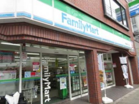 コンビニ　ファミリーマート東日暮里六丁目店（コンビニ）まで123m