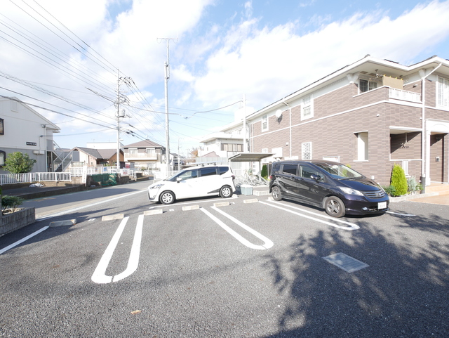 駐車場　★広々とした駐車場スペースがございます★