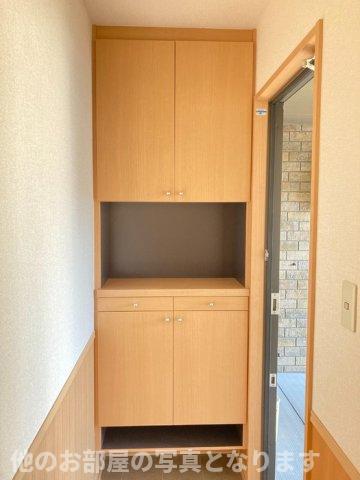 玄関　シューズボックス（カウンタータイプ）