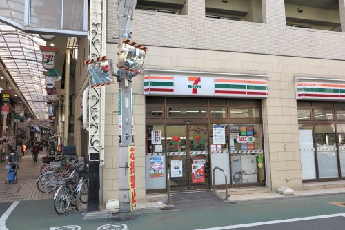 コンビニ　セブンイレブン 荏原中延駅前店（コンビニ）まで21m