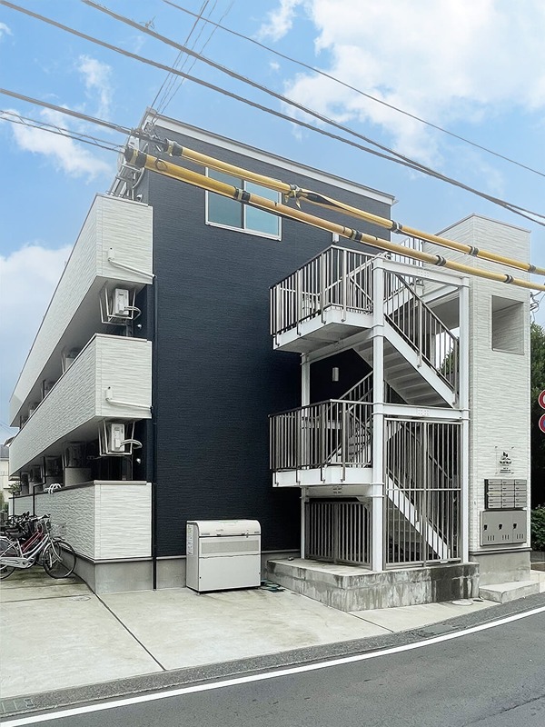 ラウレアファースト