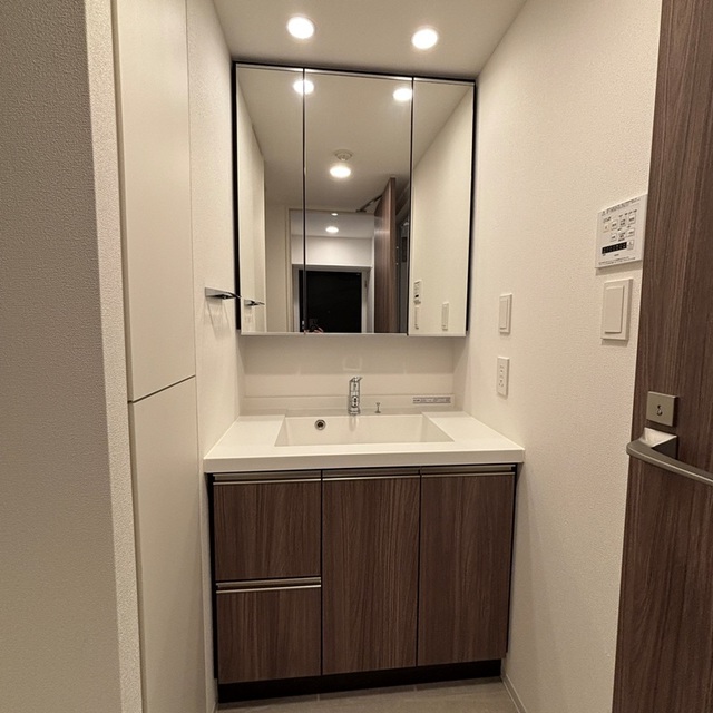 洗面設備　※写真は同タイプ住戸です。