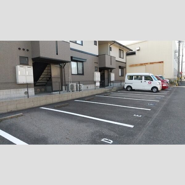 その他　北側駐車場
