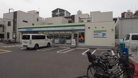 コンビニ　ファミリーマート【木川西4丁目】（コンビニ）まで266m
