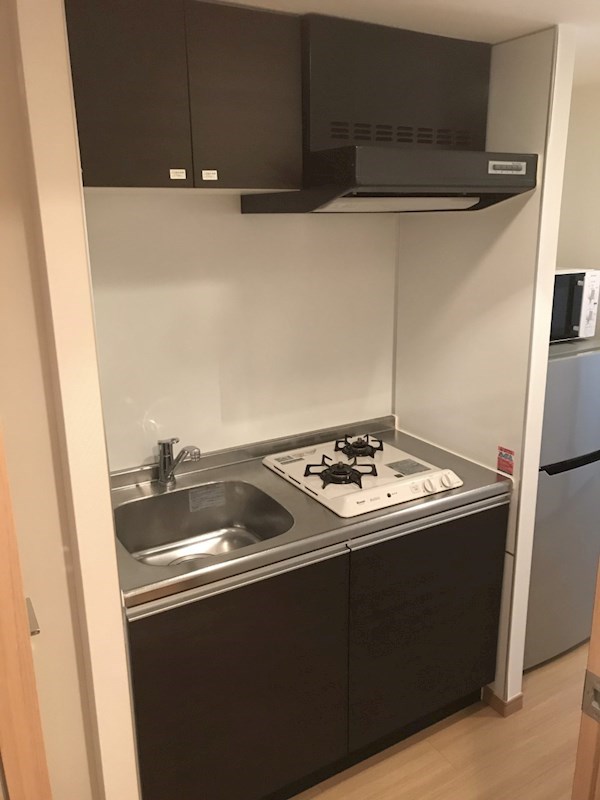 キッチン　家具家電付きセットアップ賃貸。