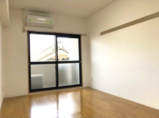 居室・リビング　※写真は同じマンションの違う部屋のものになります。