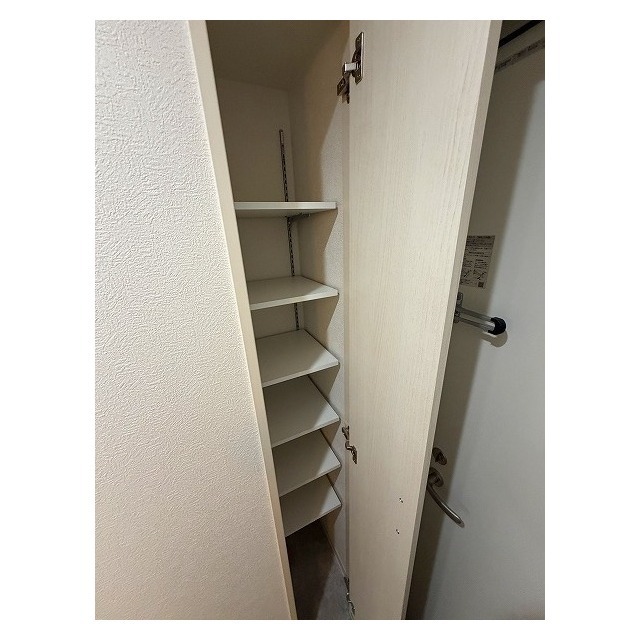 玄関　シューズボックス