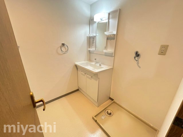 ＪＲ牟岐線 二軒屋駅 徒歩12分 7階建 築31年の内装写真