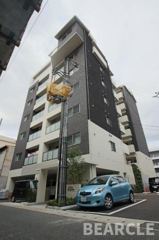 建物外観　落ち着いた雰囲気の外観です