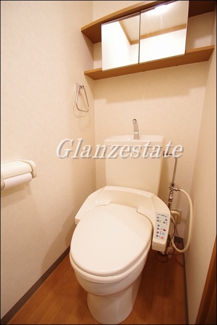 ＪＲ南武線 武蔵新城駅 徒歩7分 4階建 築23年のトイレ写真
