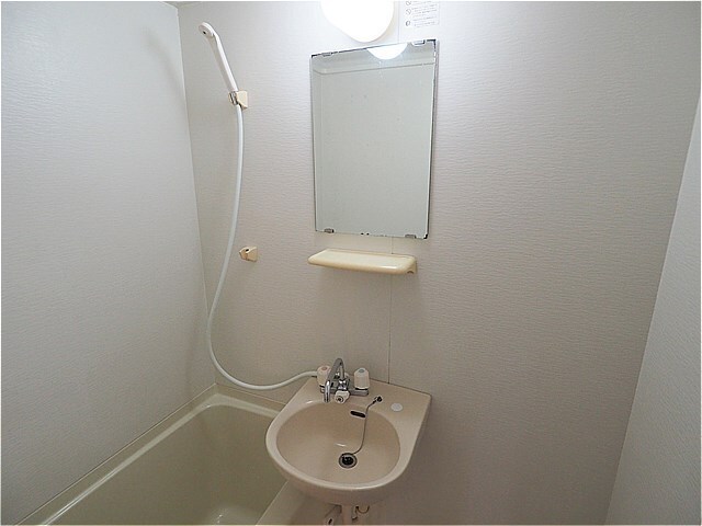 ハイツ里の内装写真