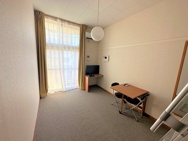 居室・リビング　同タイプの部屋の写真です。