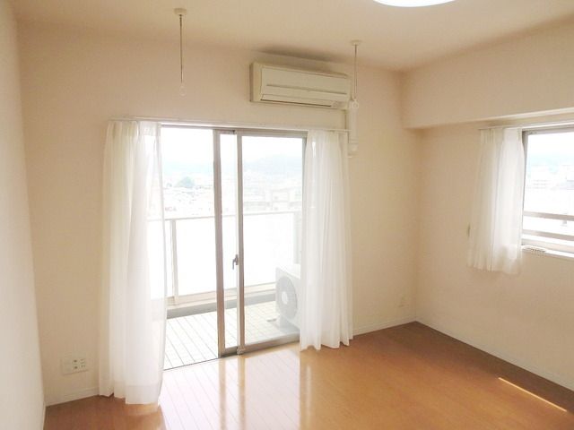 Bris登戸の居間写真