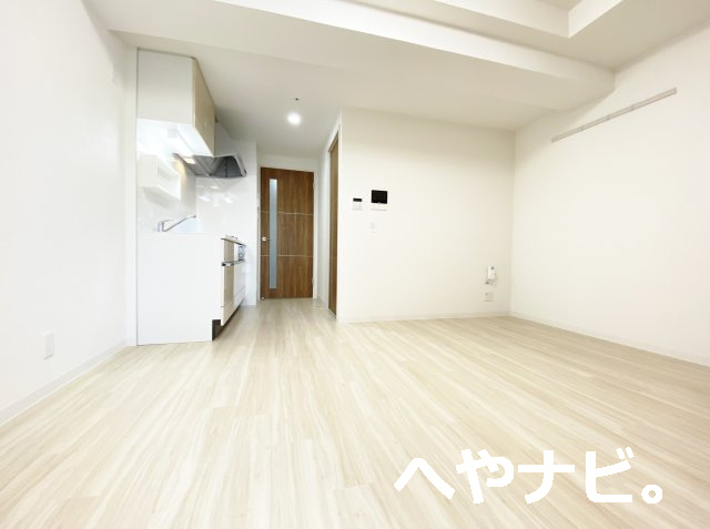 地下鉄東山線 新栄町駅 徒歩3分 13階建 築3年の居間写真
