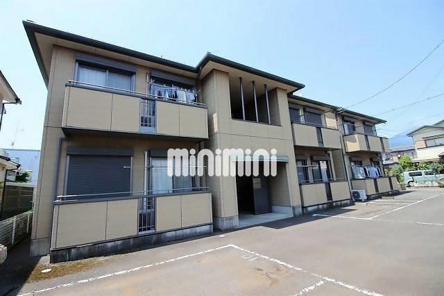建物外観　駐車場１台無料