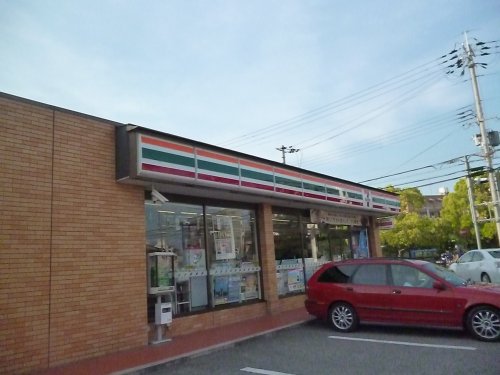 コンビニ　セブンイレブン　大島町店（コンビニ）まで612m