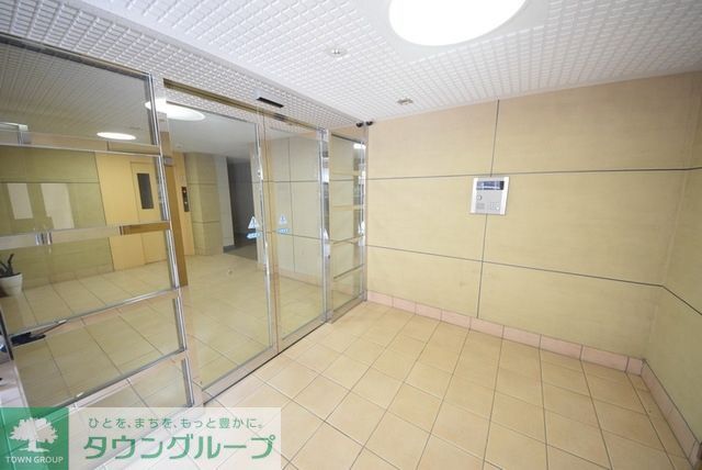 エントランス　オートロック完備