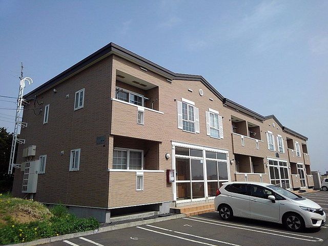地下鉄東西線 新さっぽろ駅 バス乗車時間：5分 最寄りバス停で下車 徒歩3分 築21年