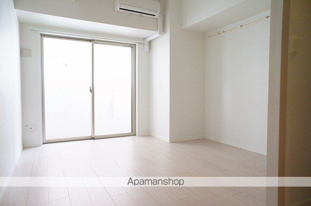 地下鉄空港線 祇園駅 徒歩4分 10階建 築17年の居間写真