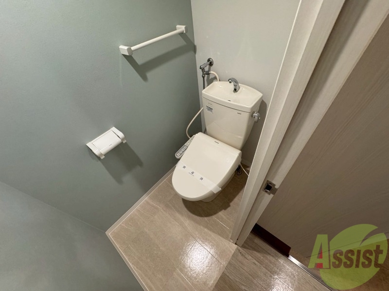 トイレ　こちらはトイレです。清潔感があり、安心して使用できます。