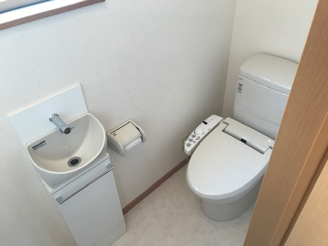 トイレ　※同建築会社施工別物件参考写真