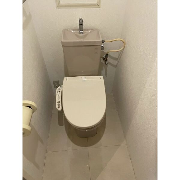 トイレ　グランデ―ル　温水洗浄便座