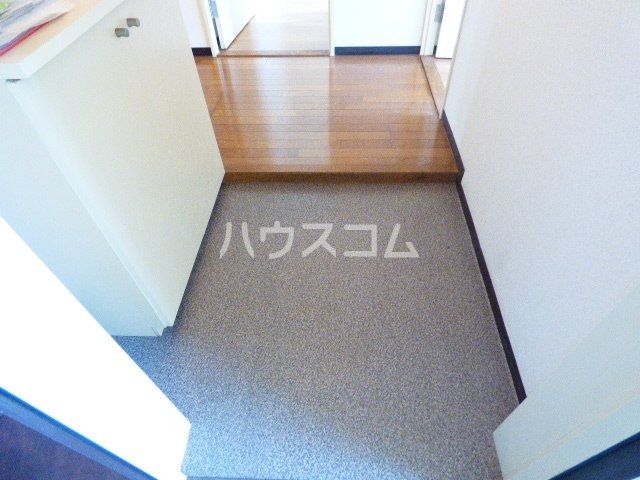 メゾンベルウッドの玄関写真