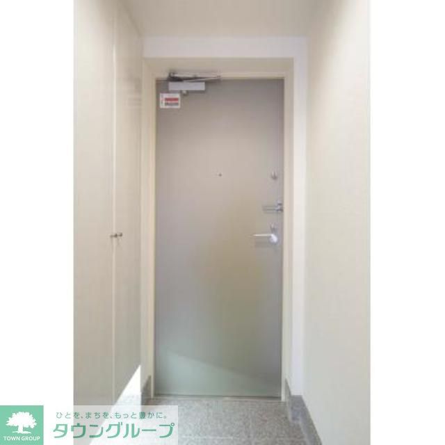 玄関　※写真は同タイプ住戸です。