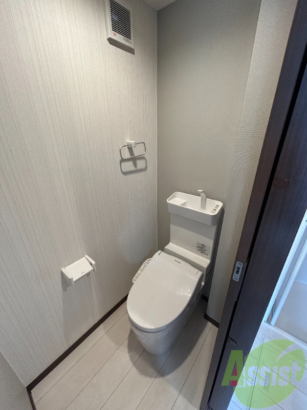 トイレ　トイレは温水洗浄便座のため、冬場も温かくお使いいただけます。