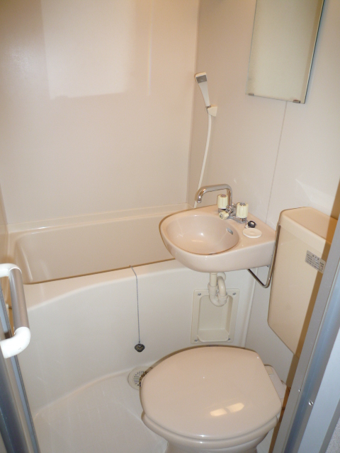 バス・シャワールーム　３点式ユニットバス