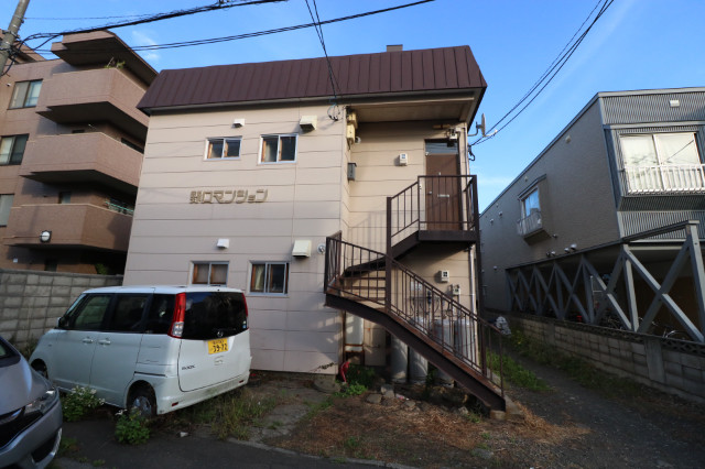 【野口マンションの駐車場】