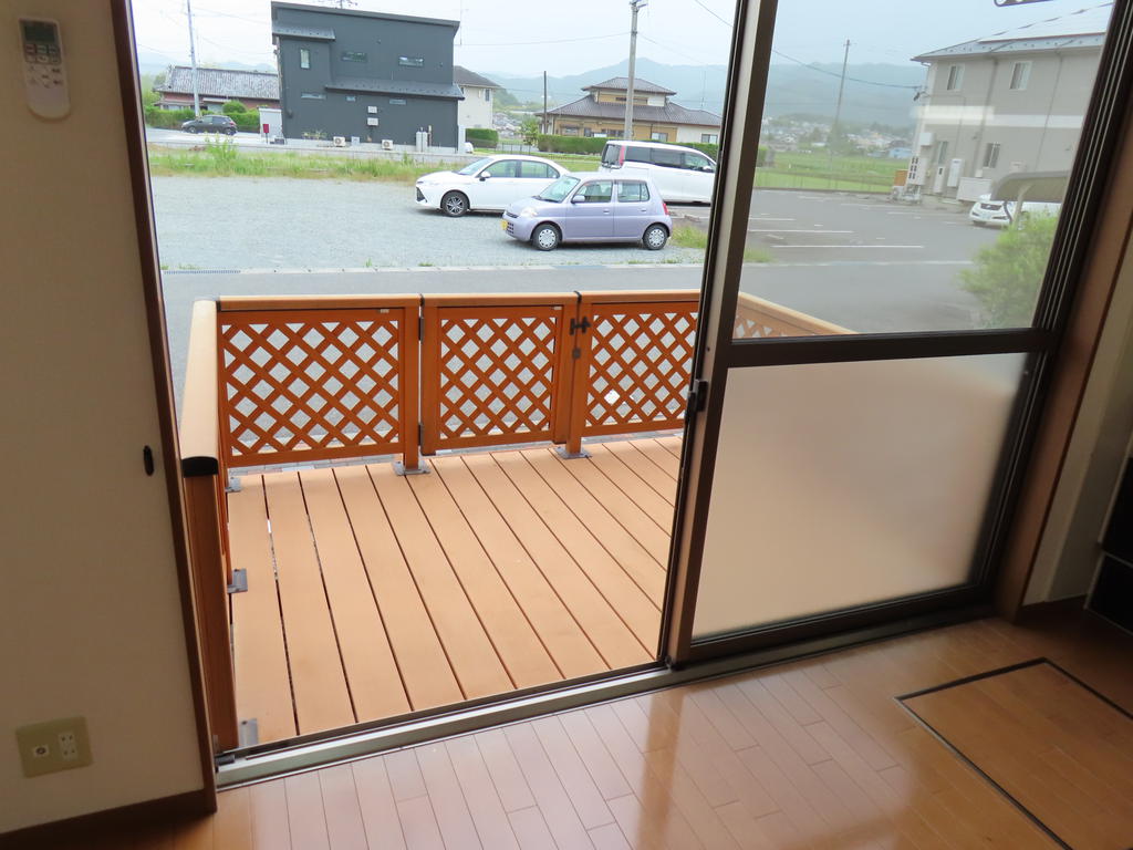 バルコニー　テラス