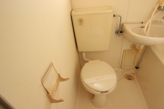 トイレ　同物件別号室