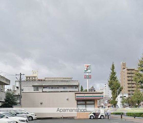 コンビニ　セブンイレブン（コンビニ）まで490m