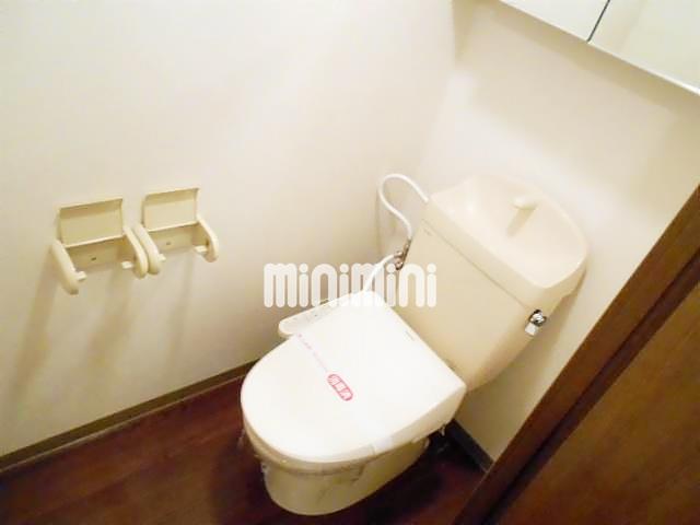 トイレ　温水洗浄便座付きです