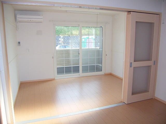 エレガントII_内装_0